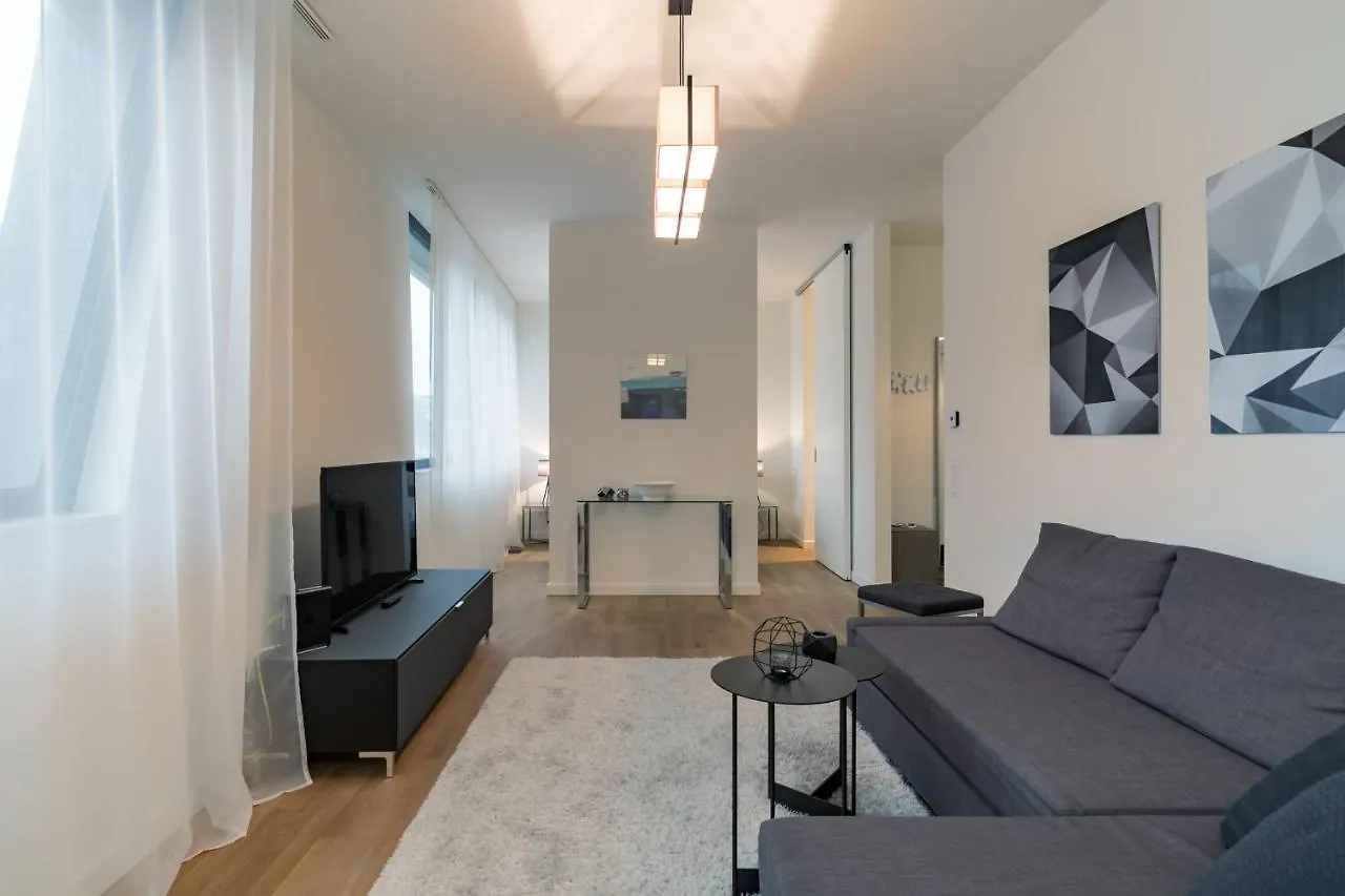 Modern Holiday Apartments In Sapphire By D. Libeskind 베를린